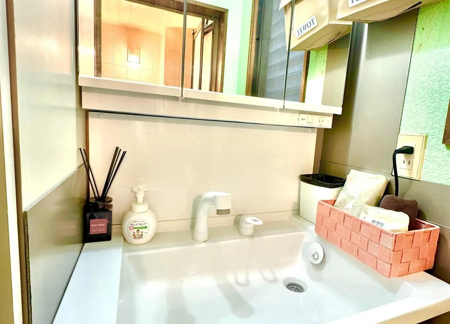 4 Best Location!Small Private Room In Jujo Shopping Street Close To Jr Station Tokyo Apartment